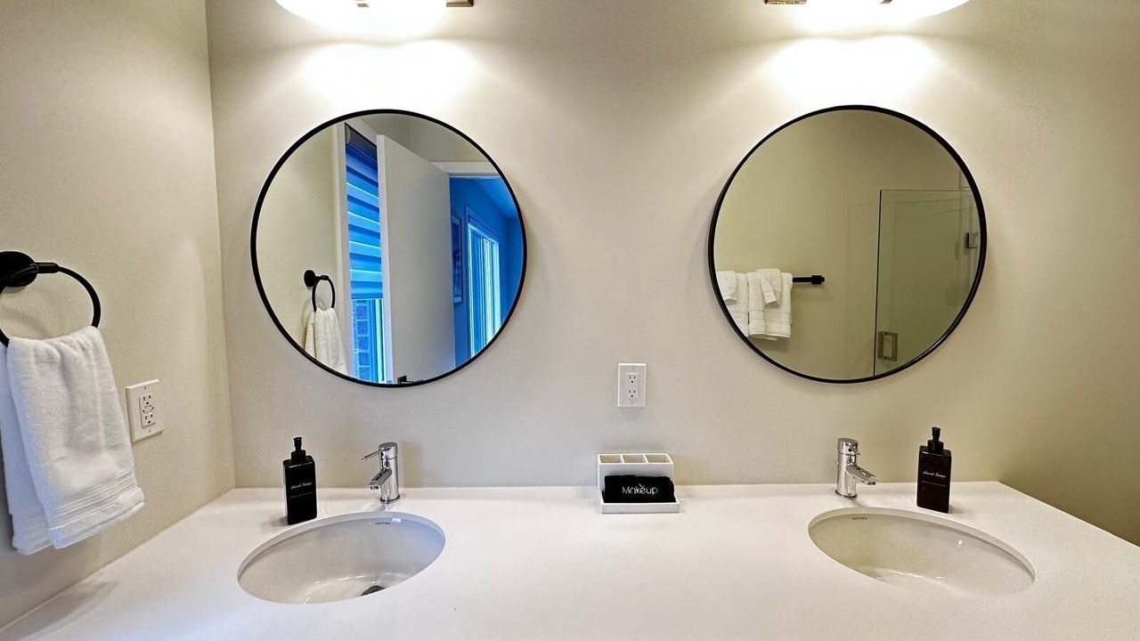 Photo of Bathroom in Oakville
