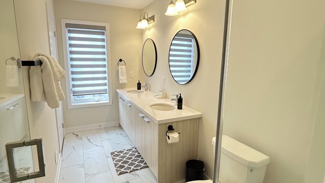 Photo of Bathroom in Oakville