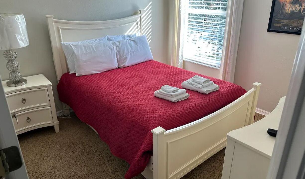 Photo of Bedroom in Lake Davenport Estates