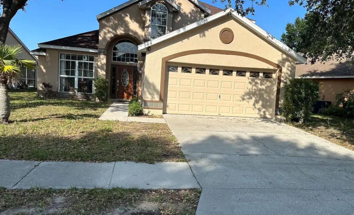 Photo of Outdoor in Lake Davenport Estates