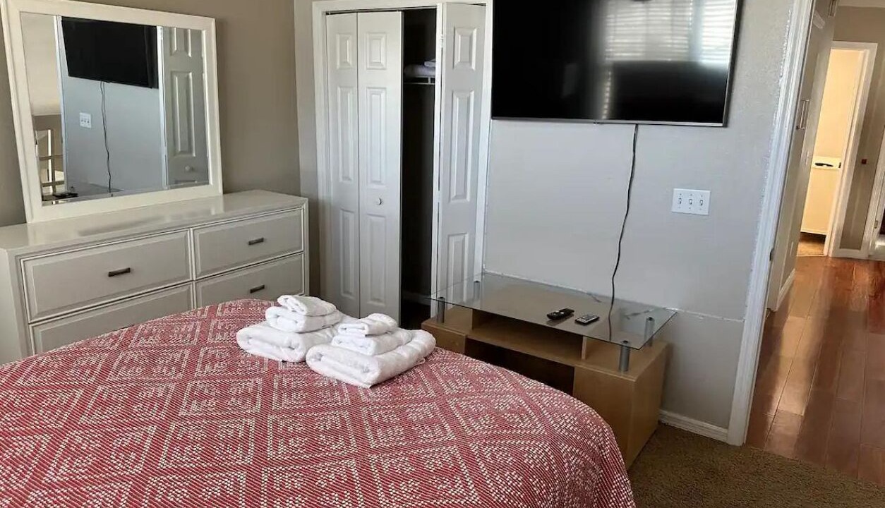 Photo of Bedroom in Lake Davenport Estates