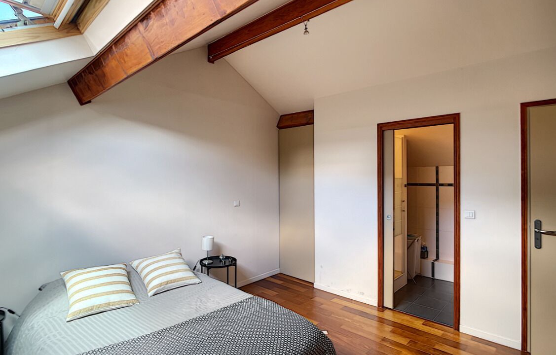 Photo of Bedroom in Chatillon