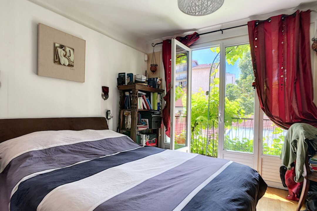 Photo of Bedroom in Chatillon