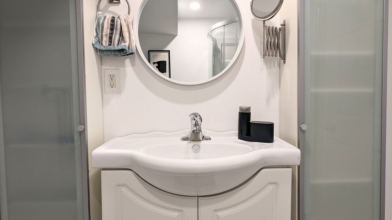 Photo of Bathroom in Erin Mills