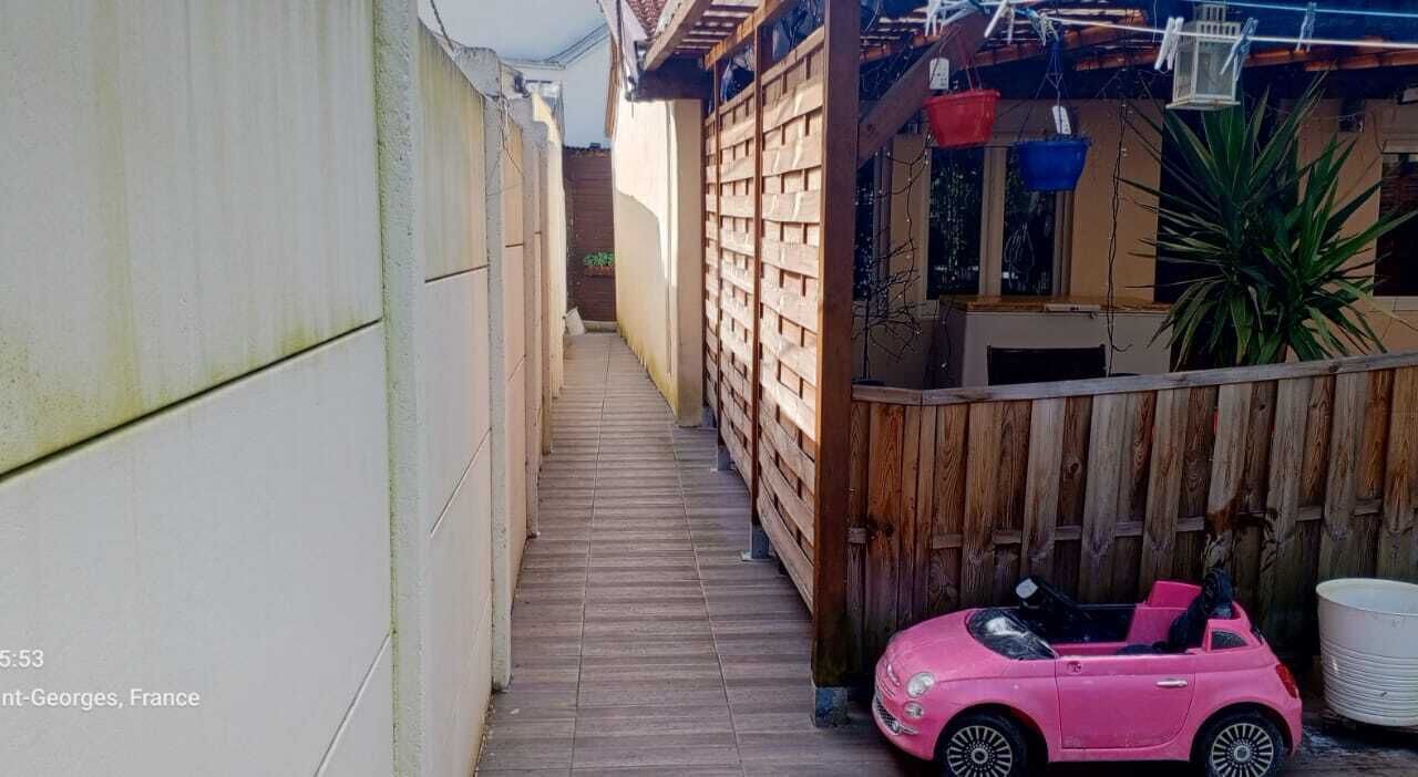 Photo of Outdoor in Villeneuve-Saint-Georges