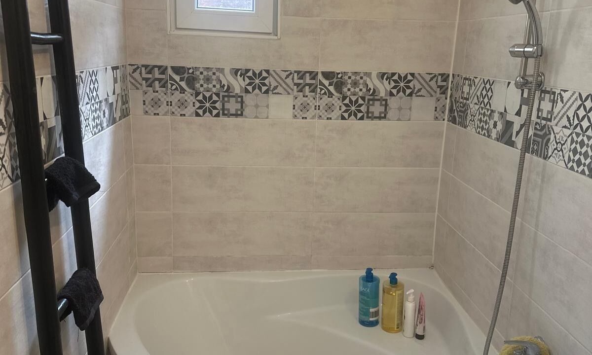 Photo of Bathroom in Villeneuve-Saint-Georges