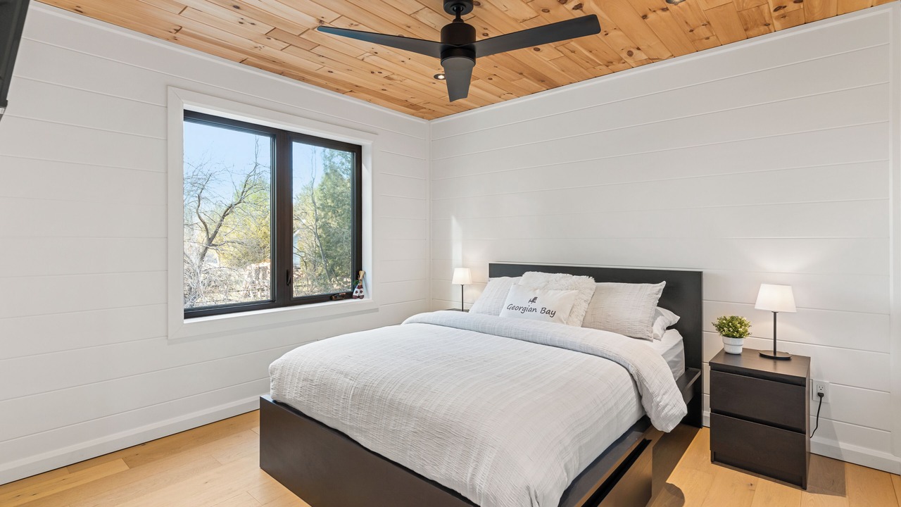 Photo of Bedroom in Lion's Head