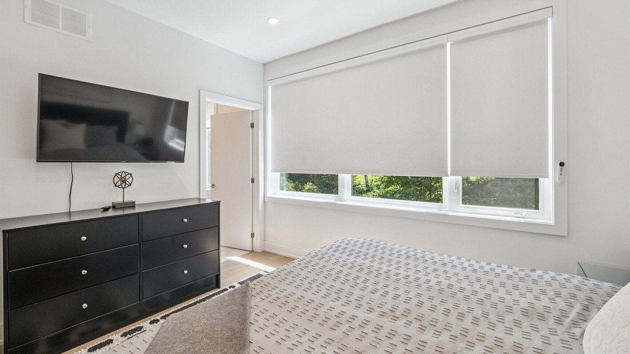 Photo of Bedroom in Gravenhurst
