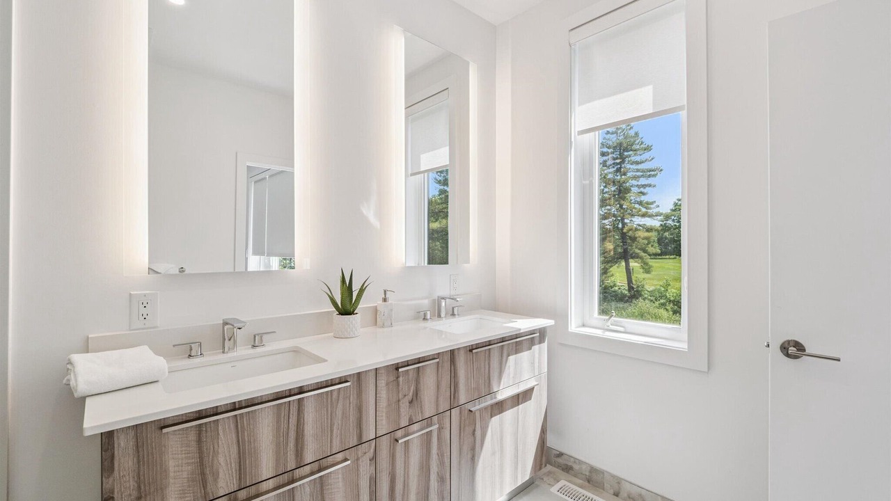 Photo of Bathroom in Gravenhurst