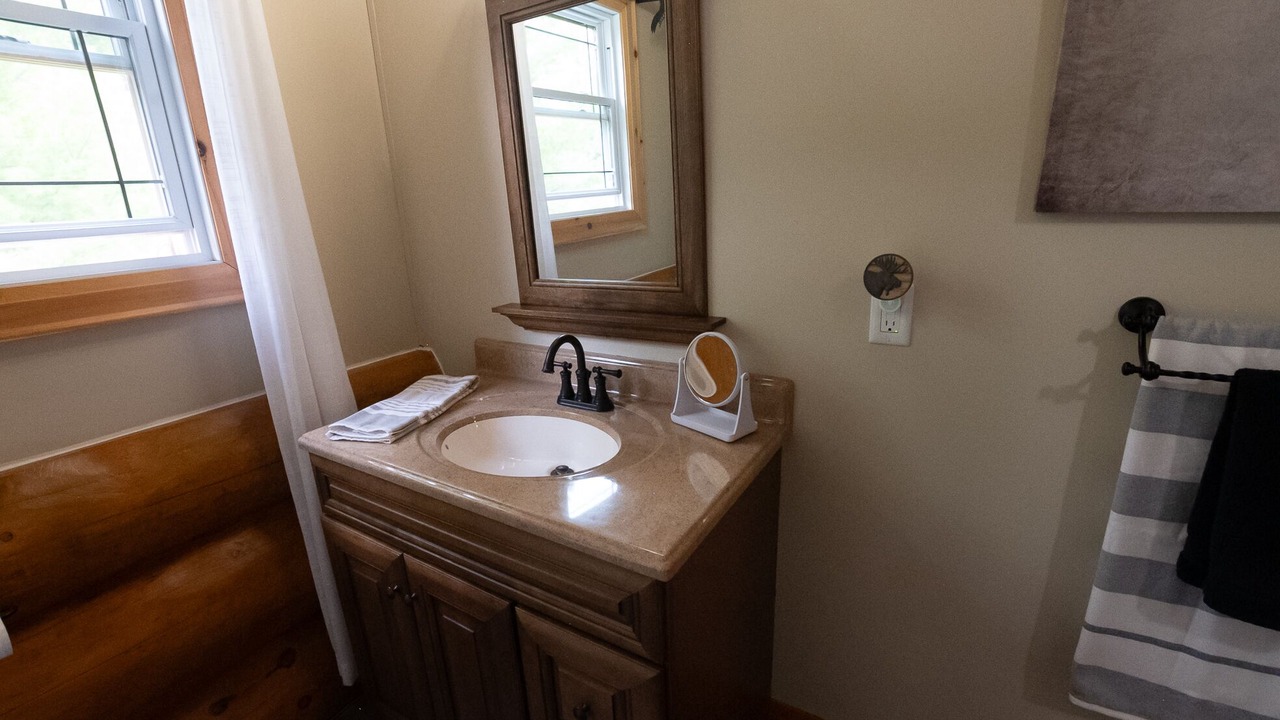Photo of Bathroom in Alban