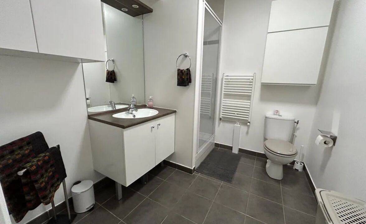Photo of Bathroom in Puteaux