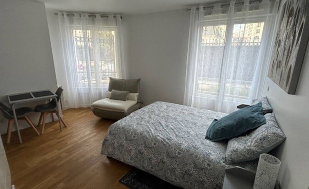 Photo of Bedroom in Puteaux
