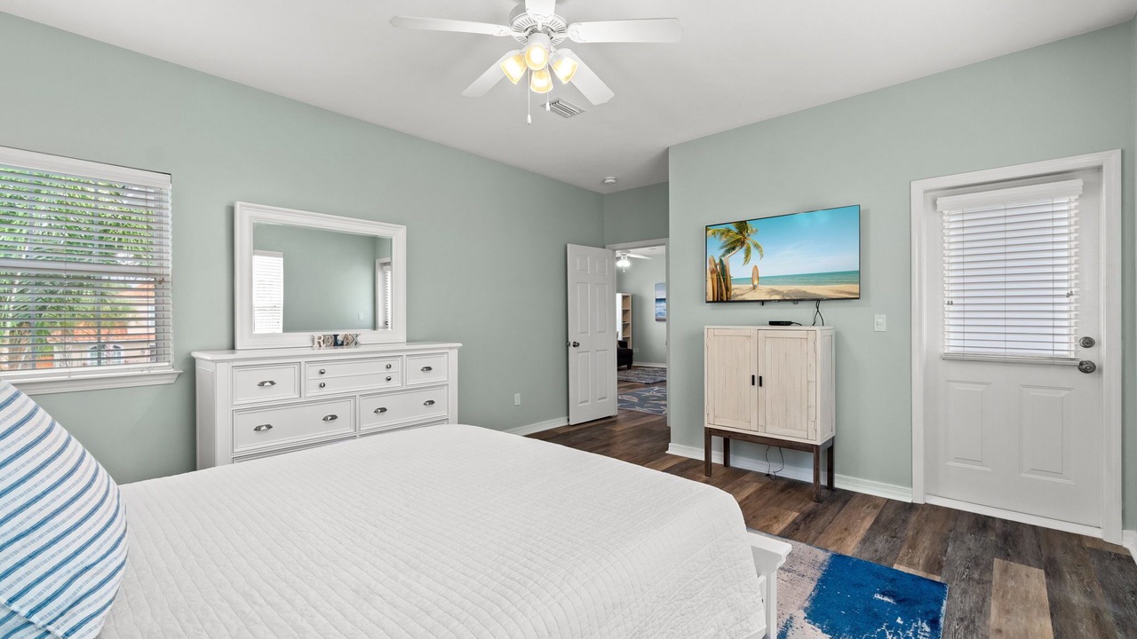 Photo of Others in Avalon Beach Estates