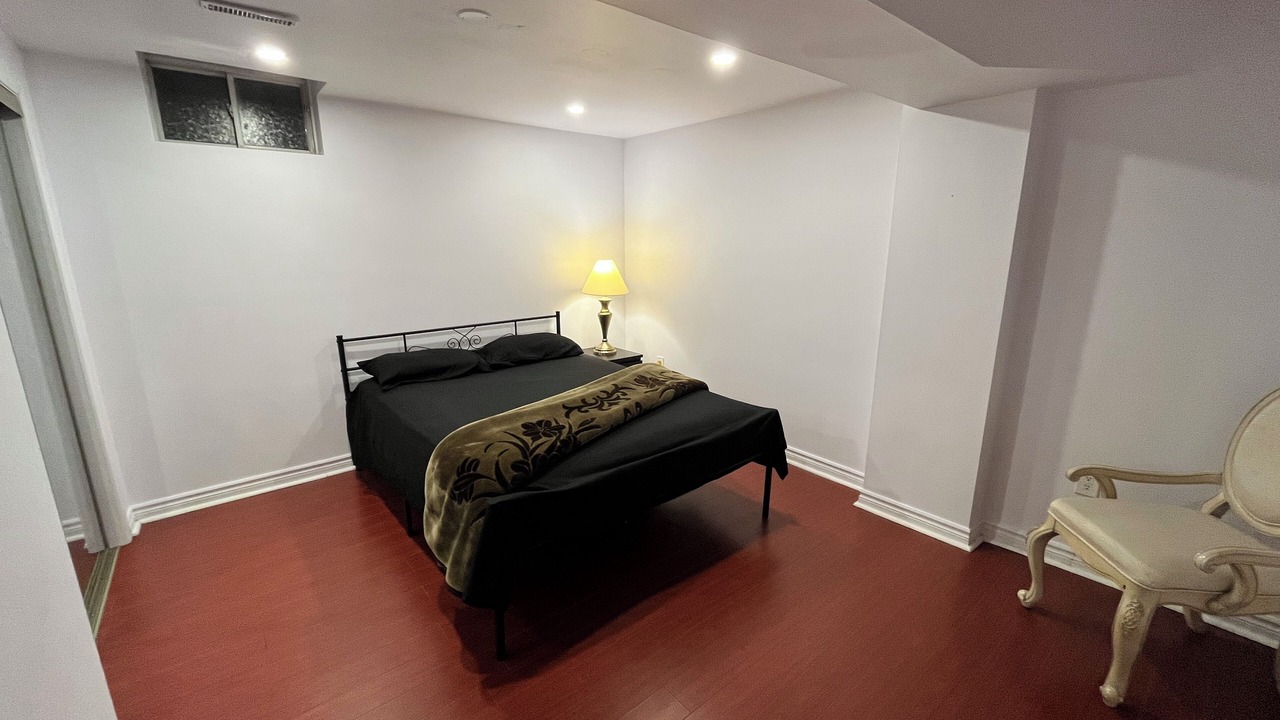 Photo of Bedroom in Churchill Meadows