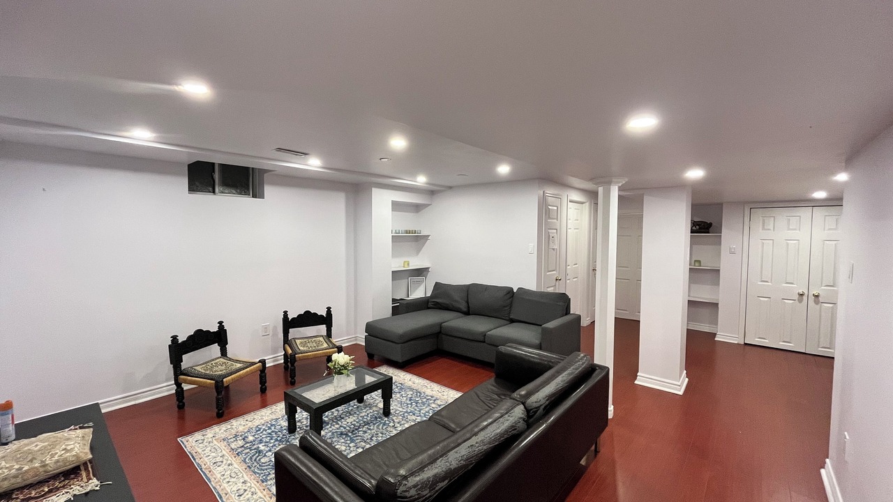 Photo of Livingroom in Churchill Meadows