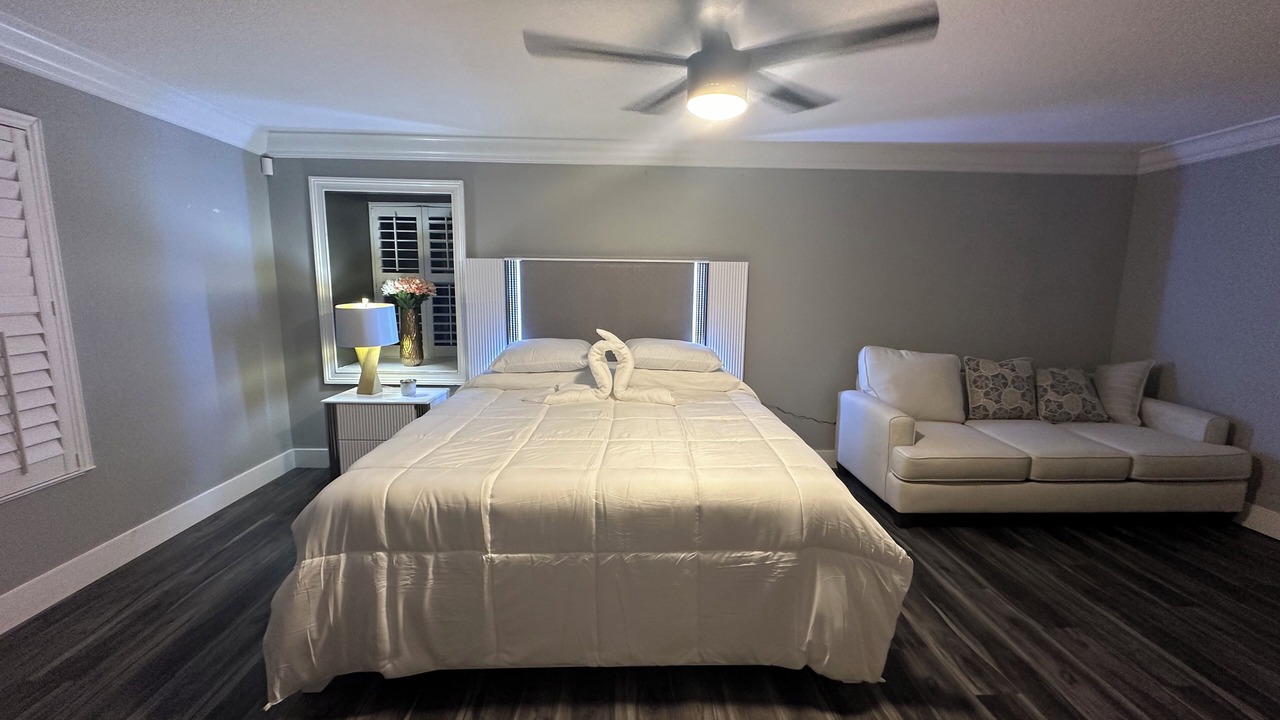 Photo of Bedroom in Lake Magdalene
