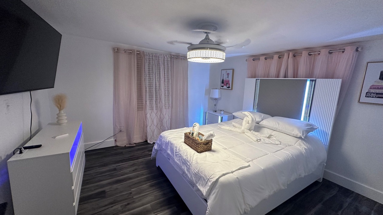 Photo of Bedroom in Lake Magdalene