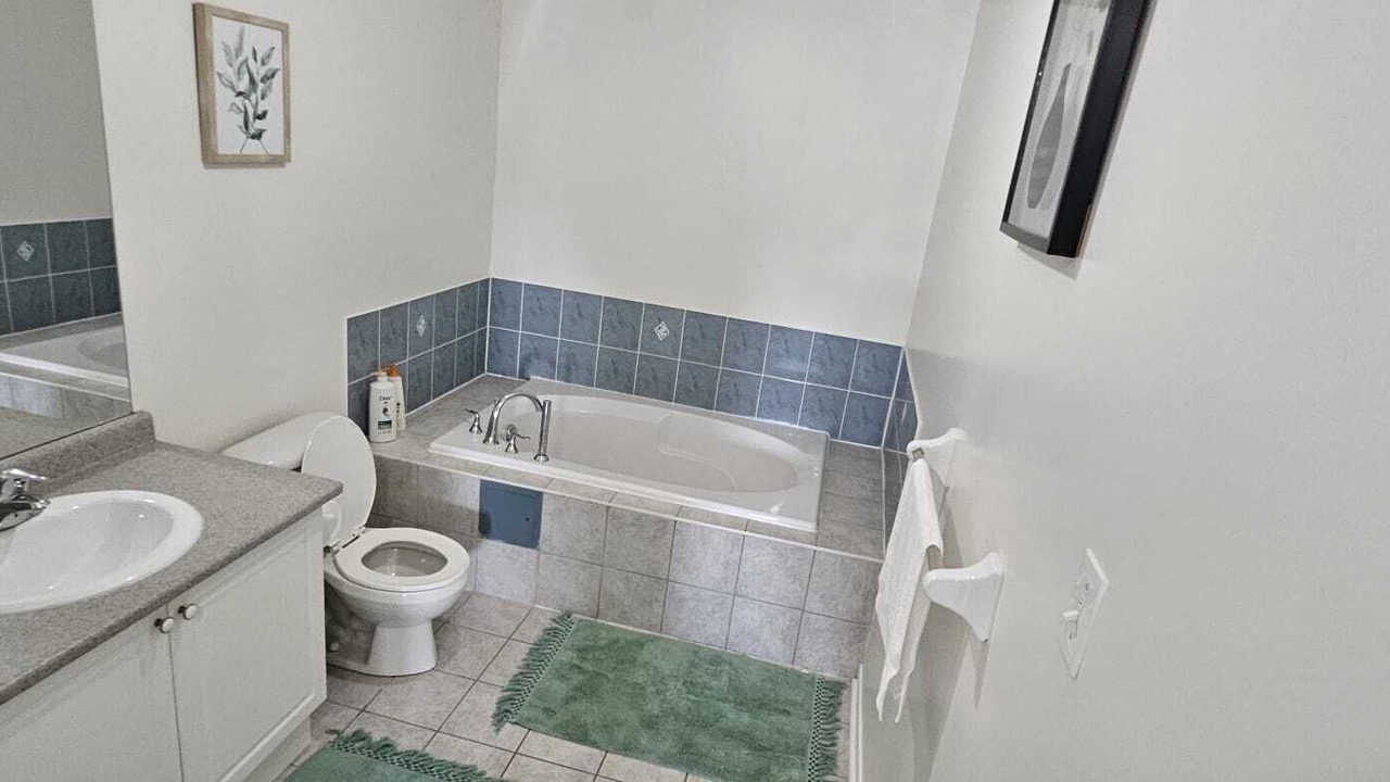 Photo of Bathroom in Hurontario