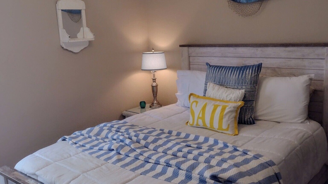 Photo of Bedroom in Holiday Beach