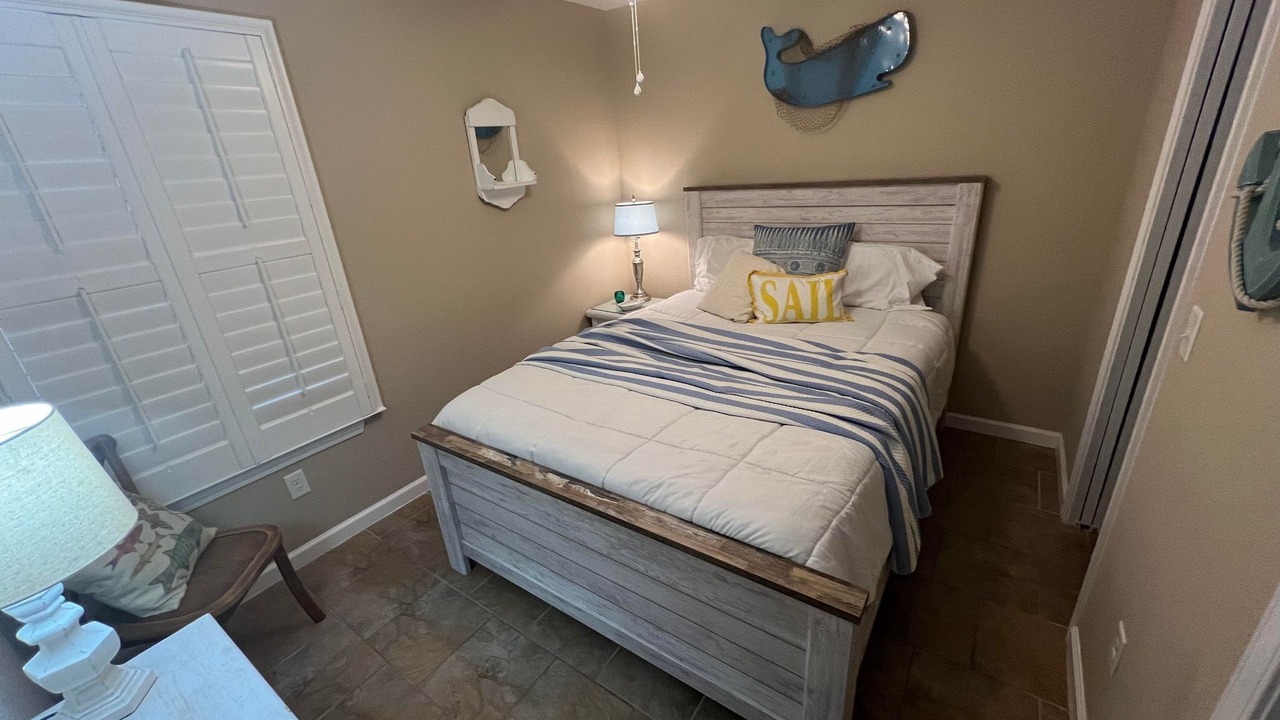 Photo of Bedroom in Holiday Beach