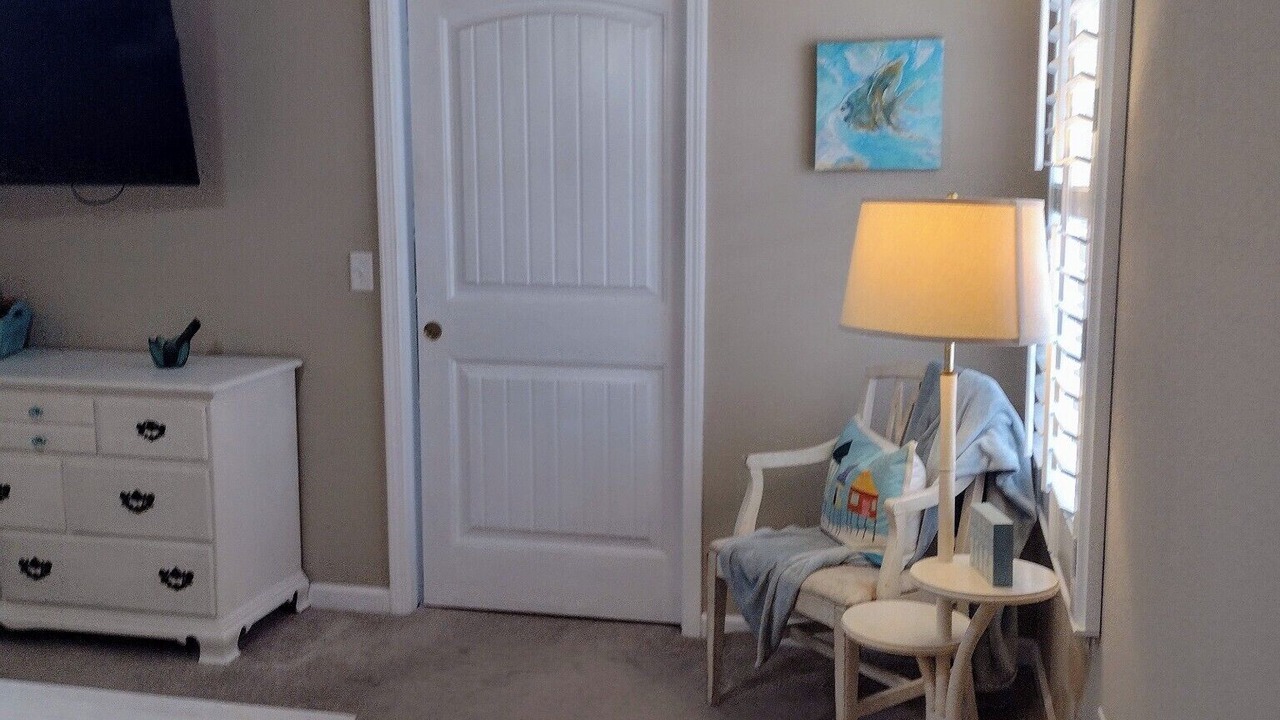 Photo of Bedroom in Holiday Beach