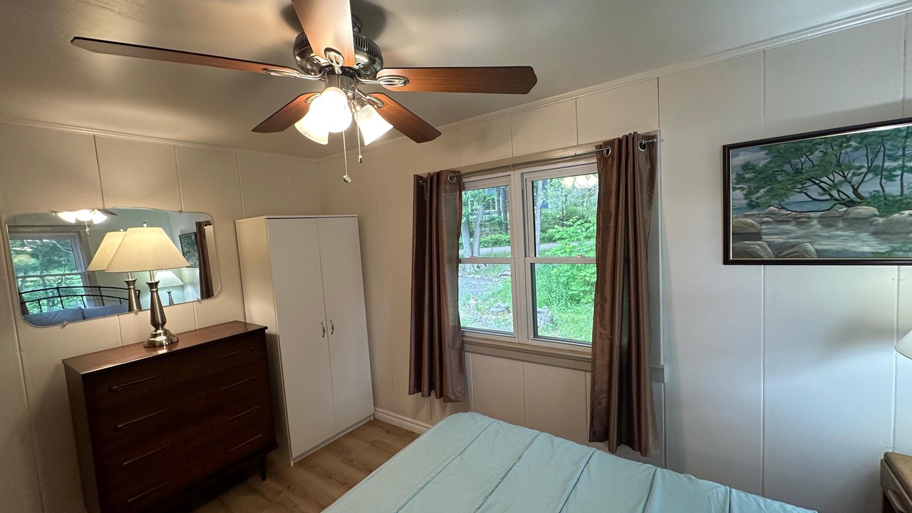 Photo of Bedroom in Muskoka Lakes