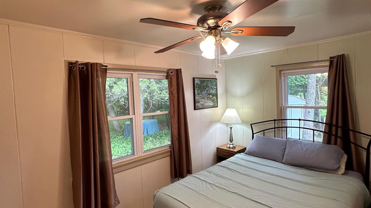 Photo of Bedroom in Muskoka Lakes