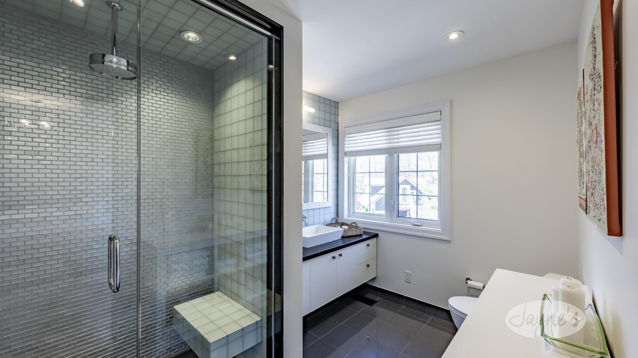 Photo of Bathroom in Muskoka Lakes