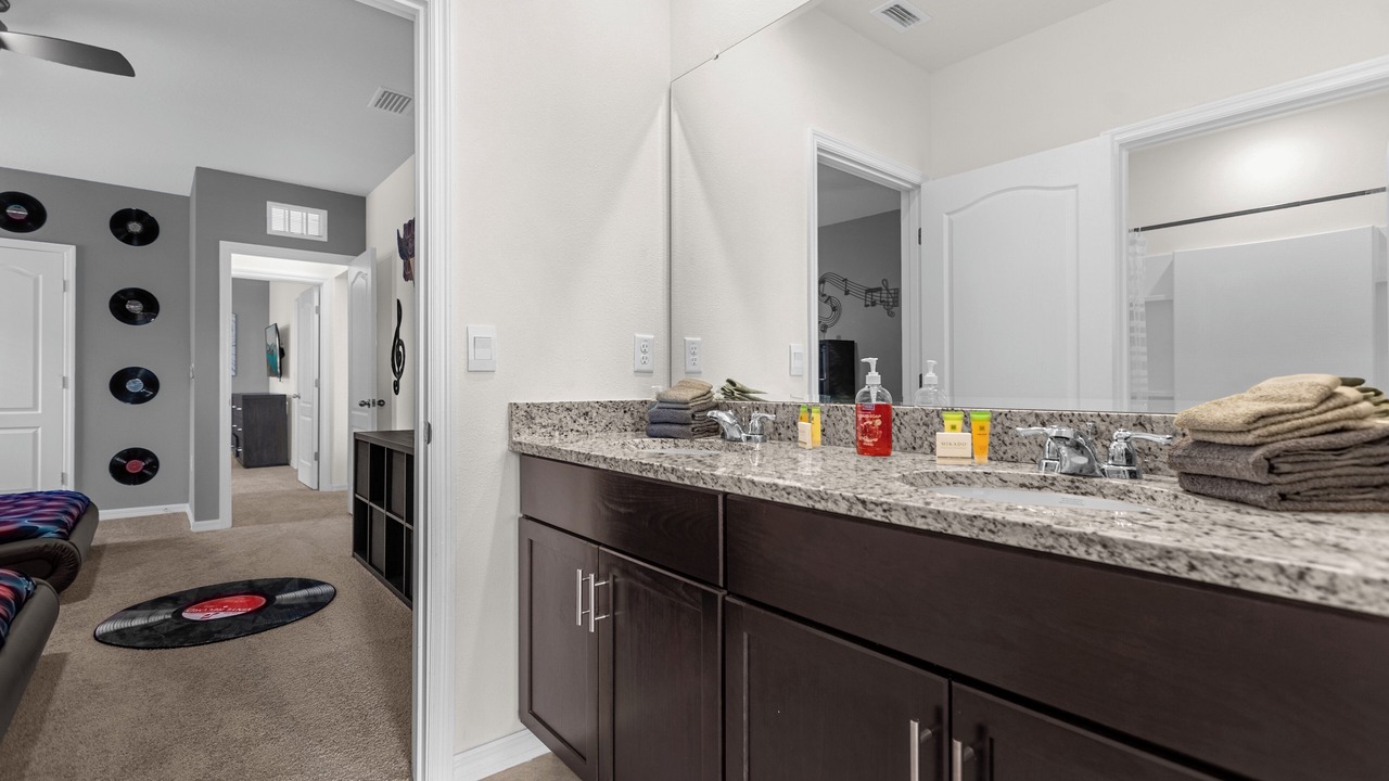 Photo of Bathroom in Sunridge Woods