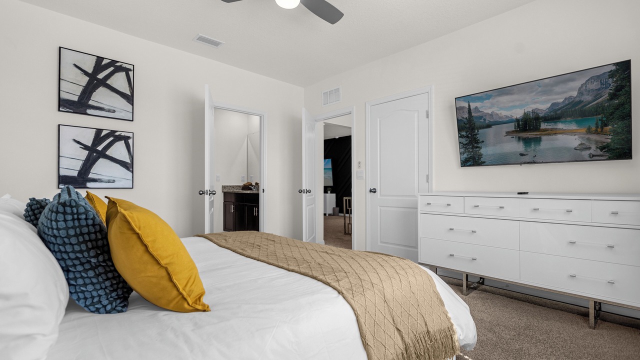 Photo of Bedroom in Sunridge Woods
