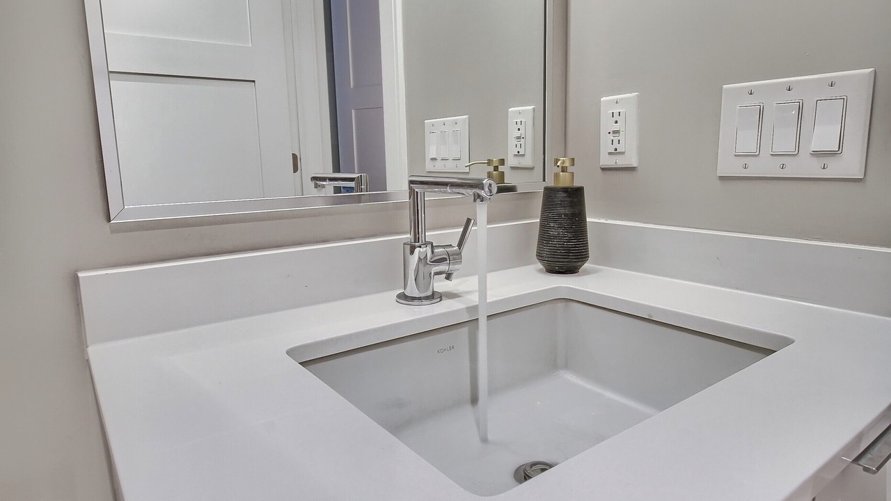 Photo of Bathroom in Bay Cloverhill