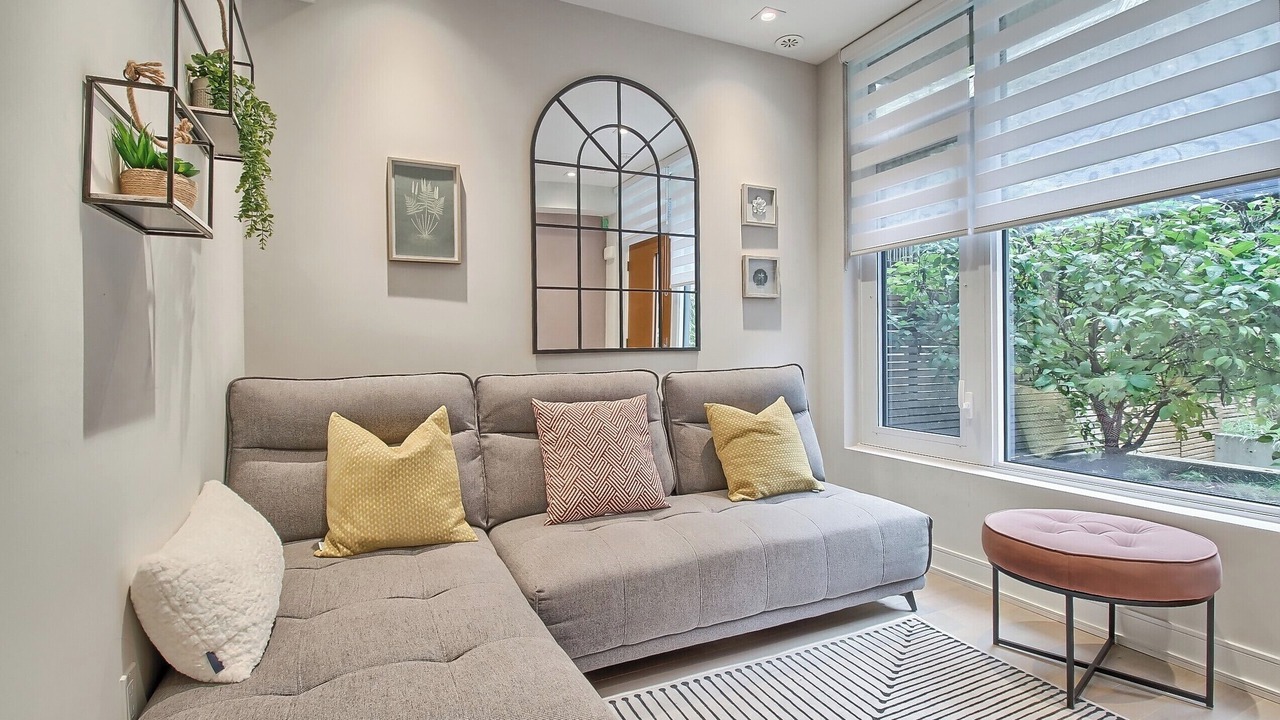 Photo of Livingroom in Bay Cloverhill