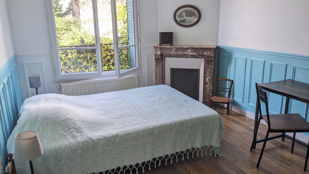Photo of Bedroom in Les Lilas