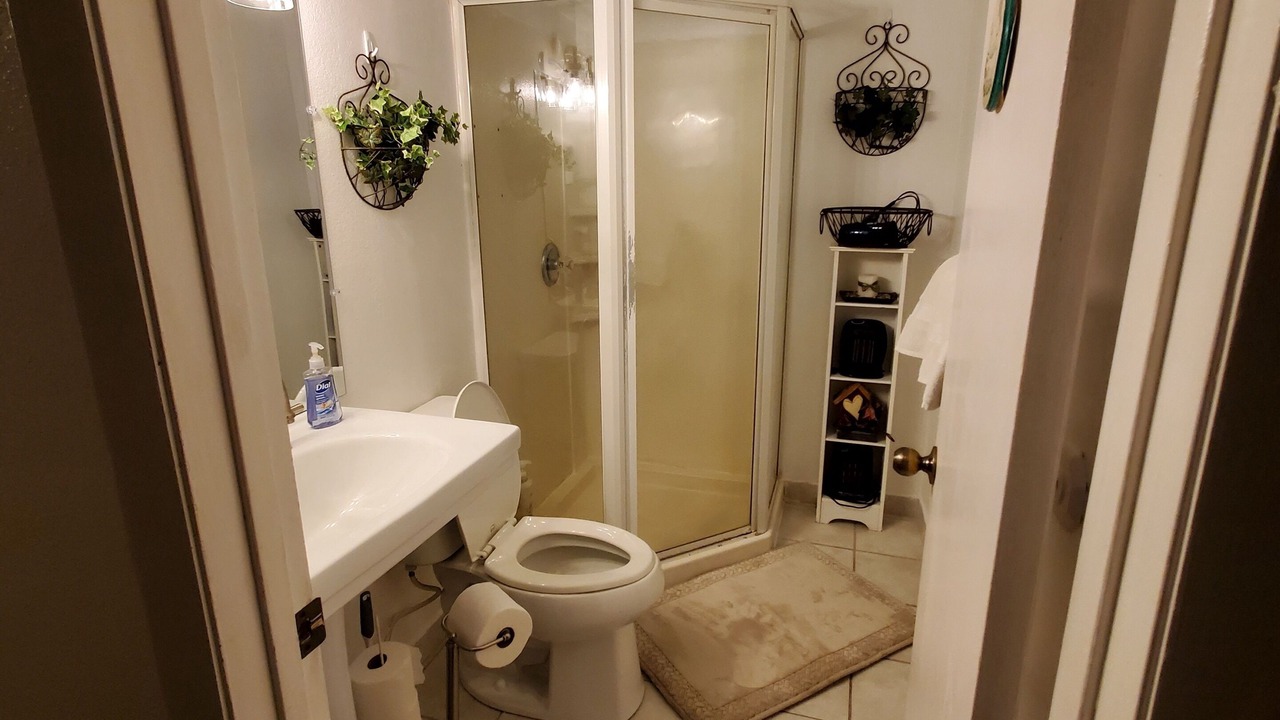 Photo of Bathroom in Page