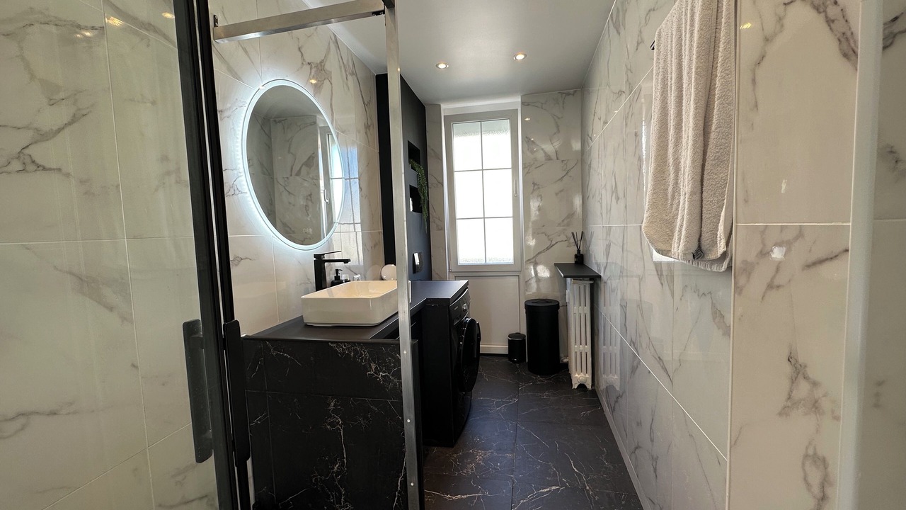 Photo of Bathroom in Centre Ville