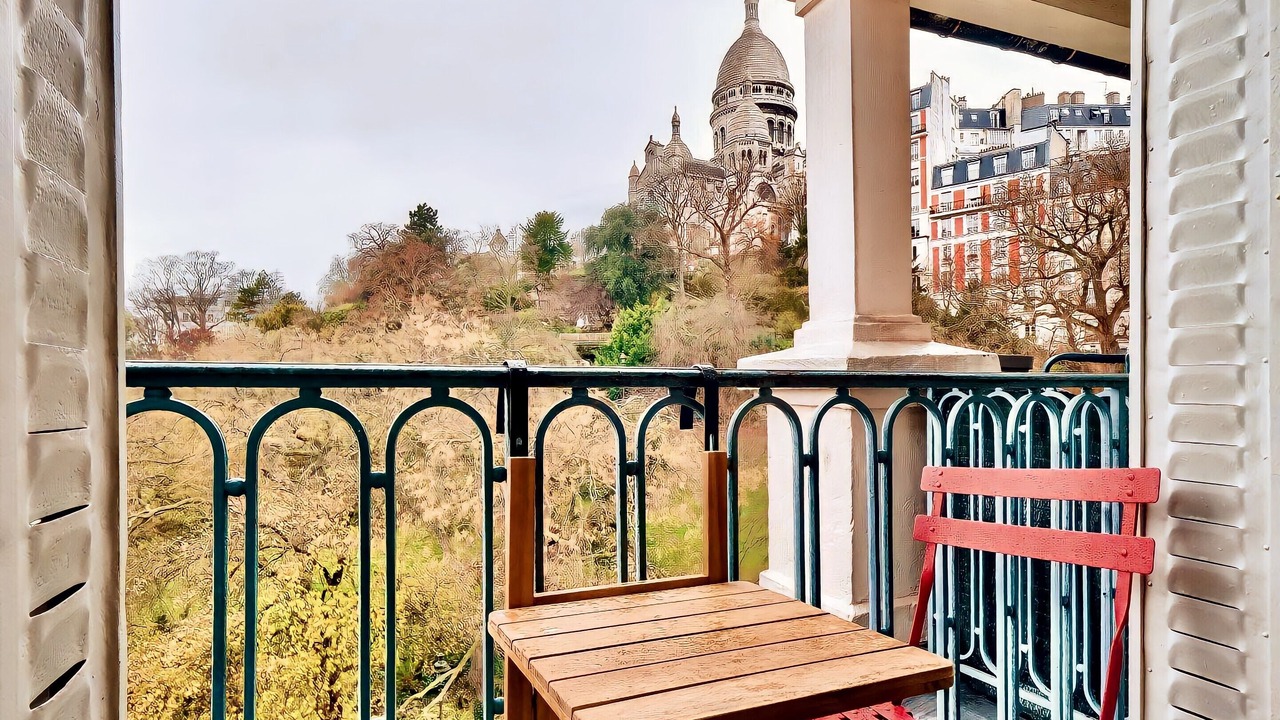 Photo of Outdoor in Clignancourt