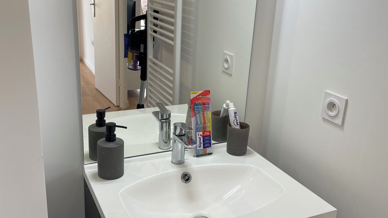 Photo of Bathroom in Le Blanc-Mesnil