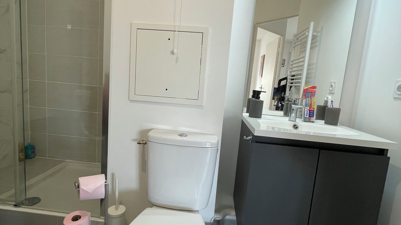 Photo of Bathroom in Le Blanc-Mesnil