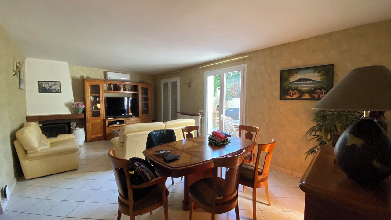 Photo of Livingroom in Livry-Gargan