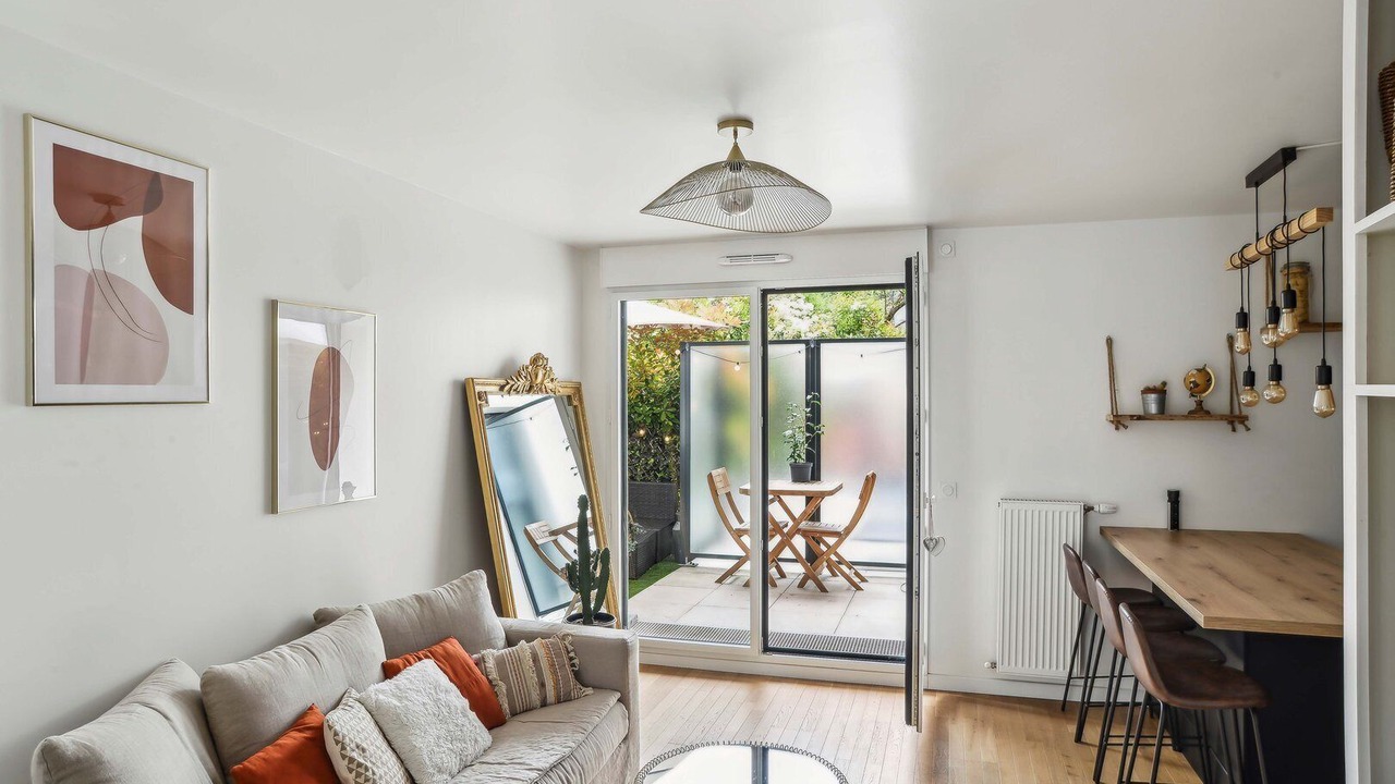 Photo of Livingroom in Suresnes