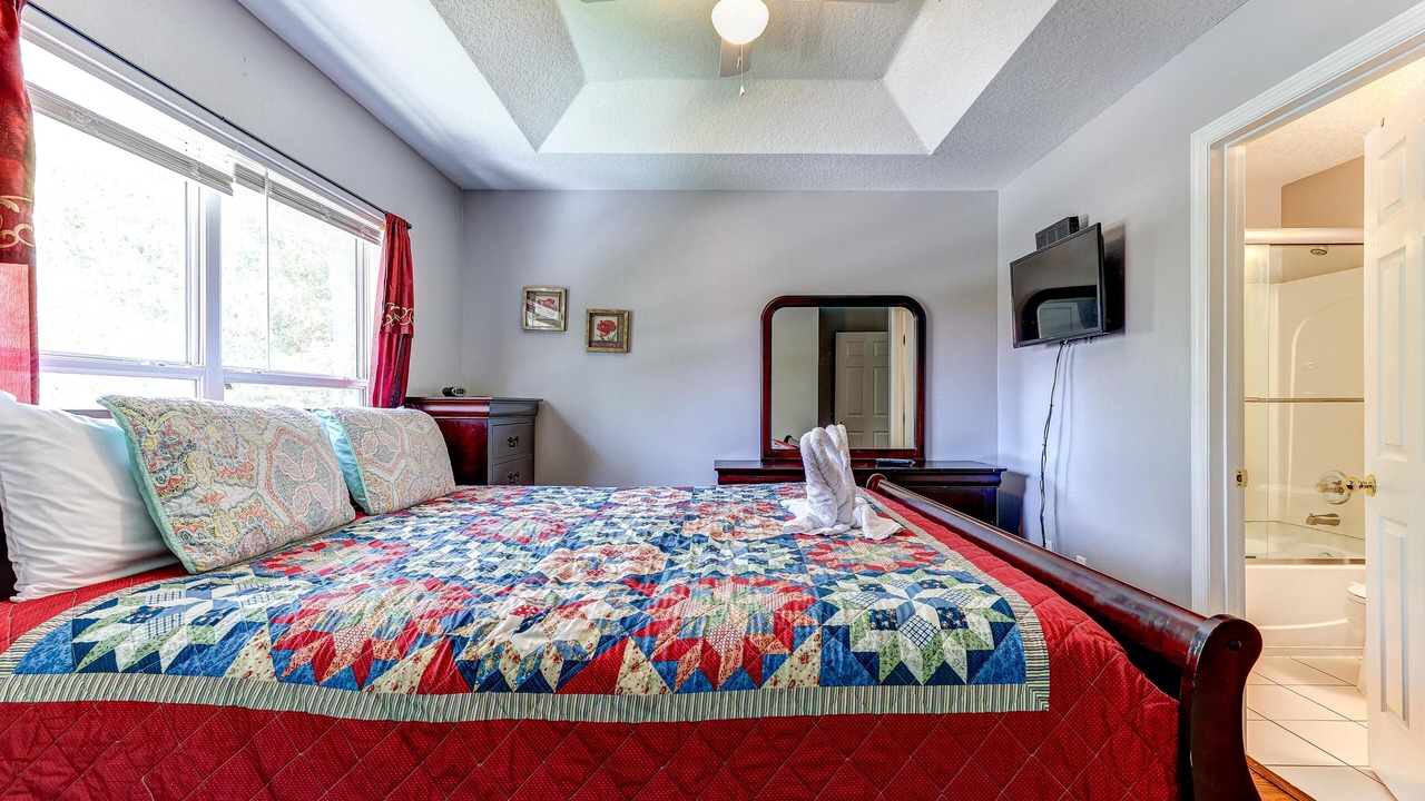 Photo of Bedroom in Crestwynd Bay