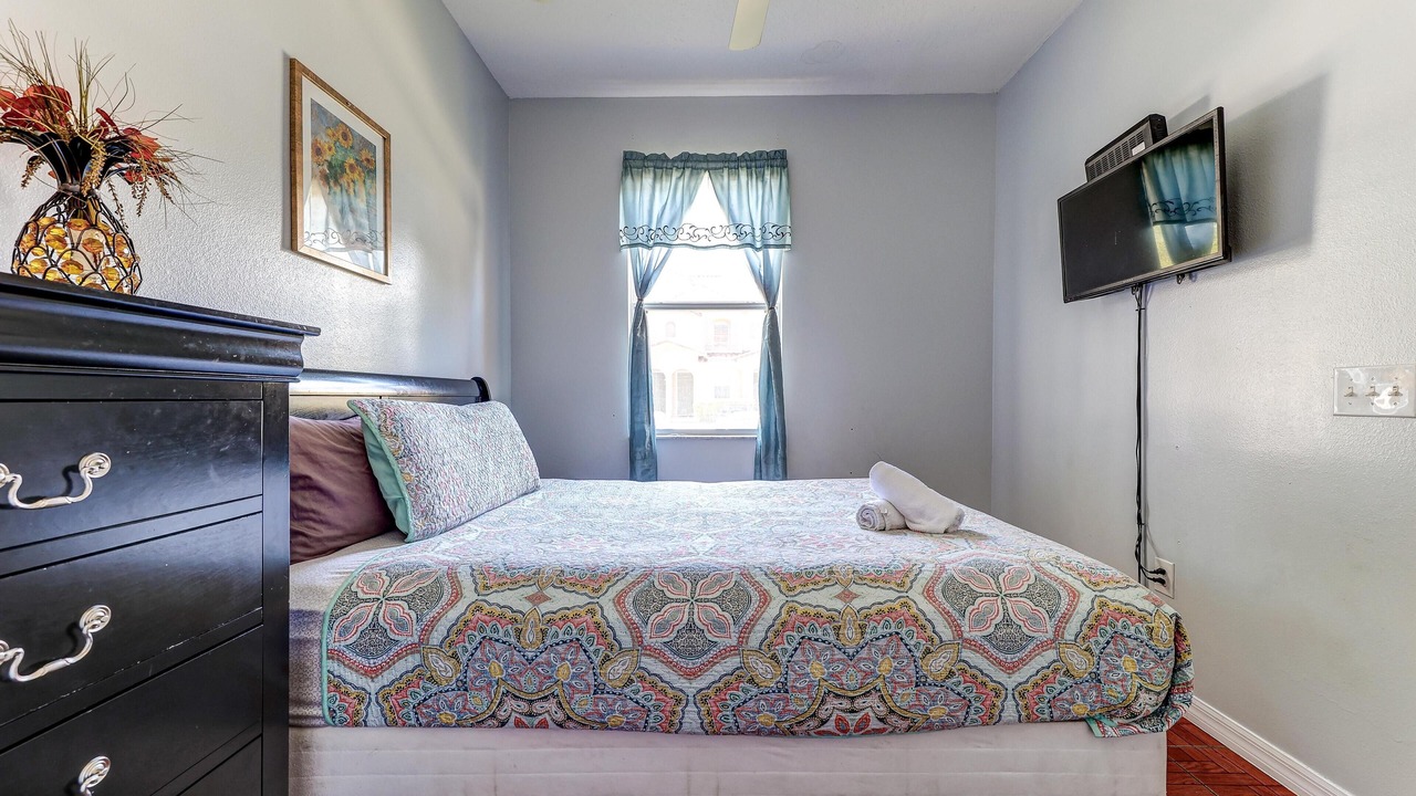 Photo of Bedroom in Crestwynd Bay