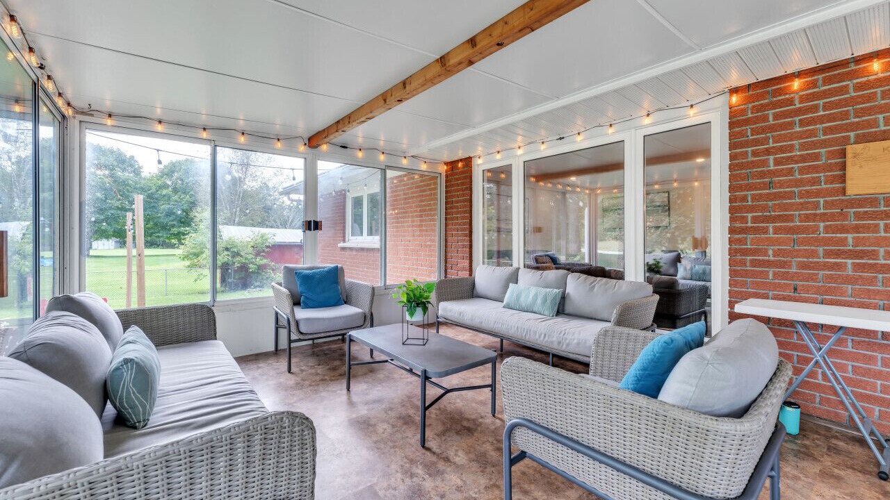 Photo of Livingroom in Leeds and the Thousand Islands