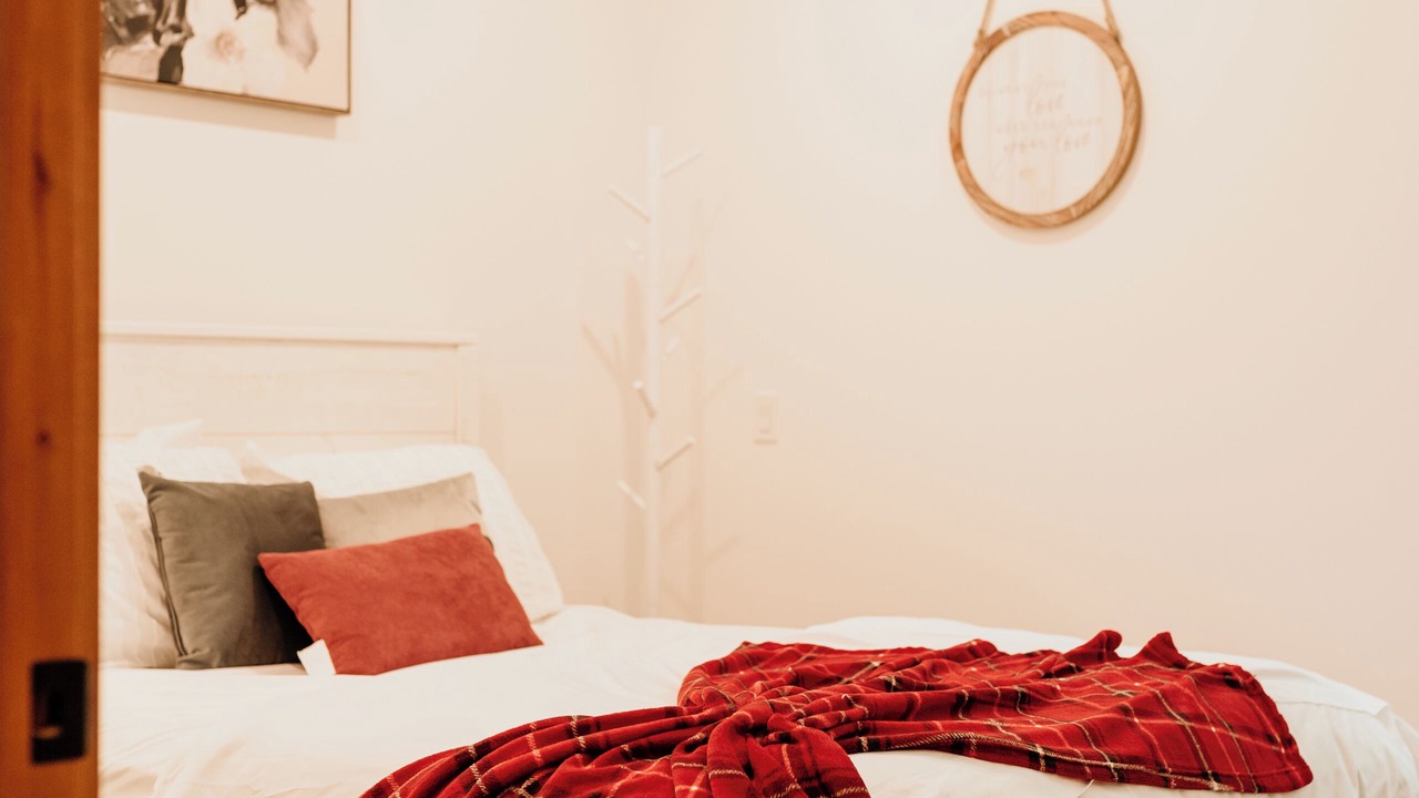Photo of Bedroom in Bracebridge