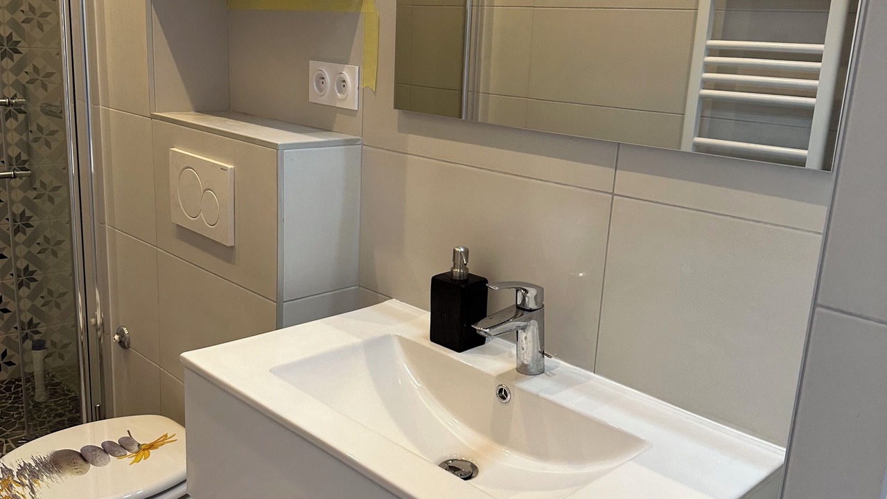 Photo of Bathroom in Villejuif