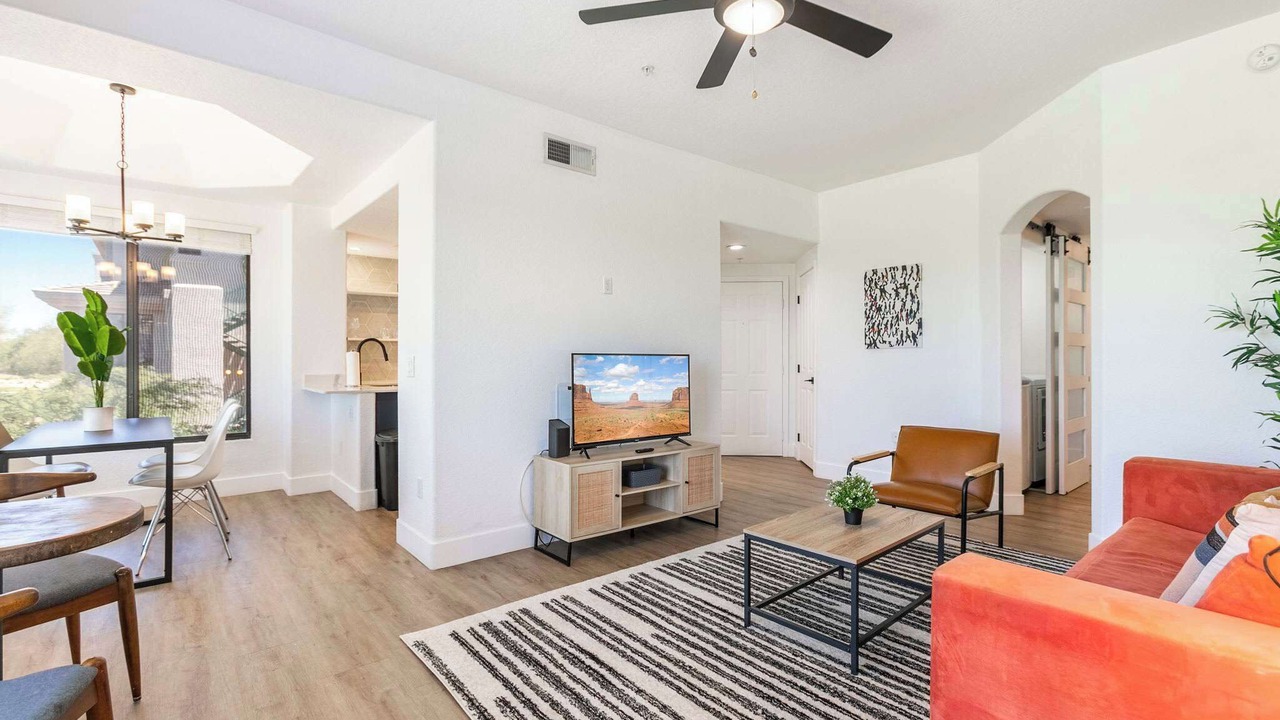 Photo of Livingroom in Desert Paradise Estates