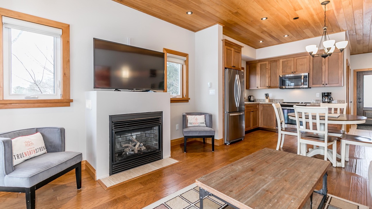 Photo of Livingroom in Muskoka Lakes