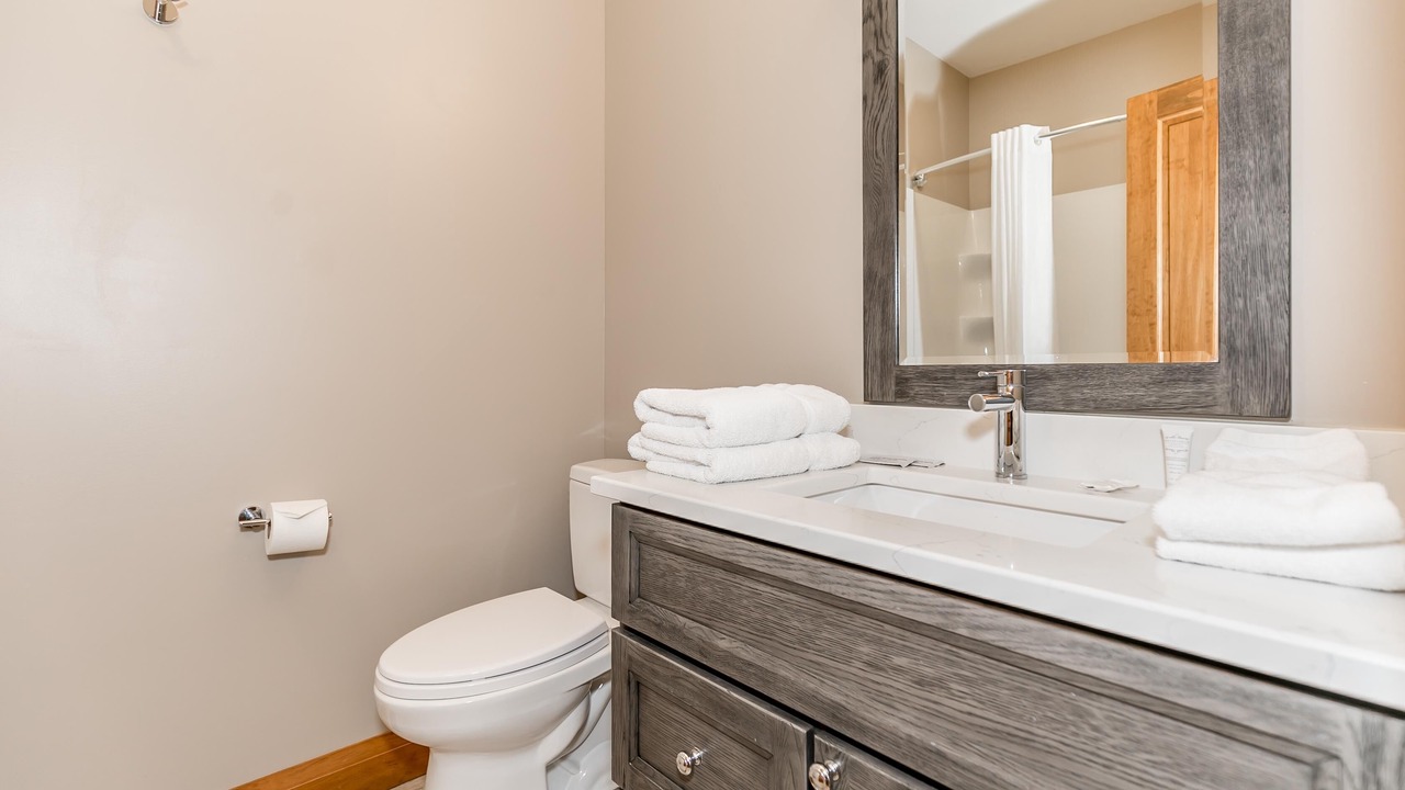 Photo of Bathroom in Muskoka Lakes