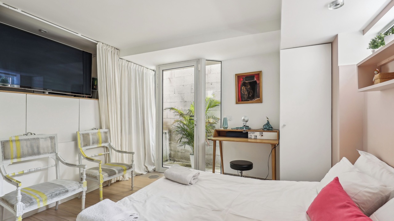 Photo of Bedroom in Pigalle