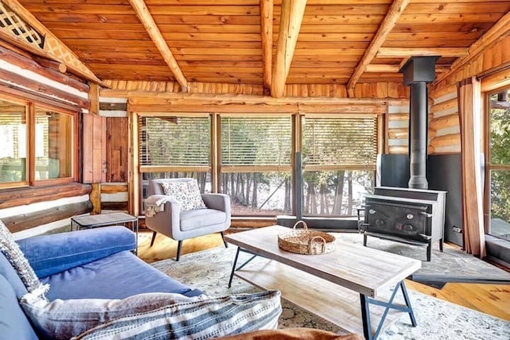 Photo of Livingroom in Rideau Lakes